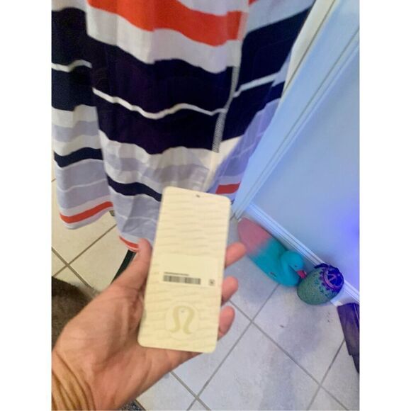 Lululemon All Tied Up Tank Top Split Back Women's NWT - Picture 3 of 10